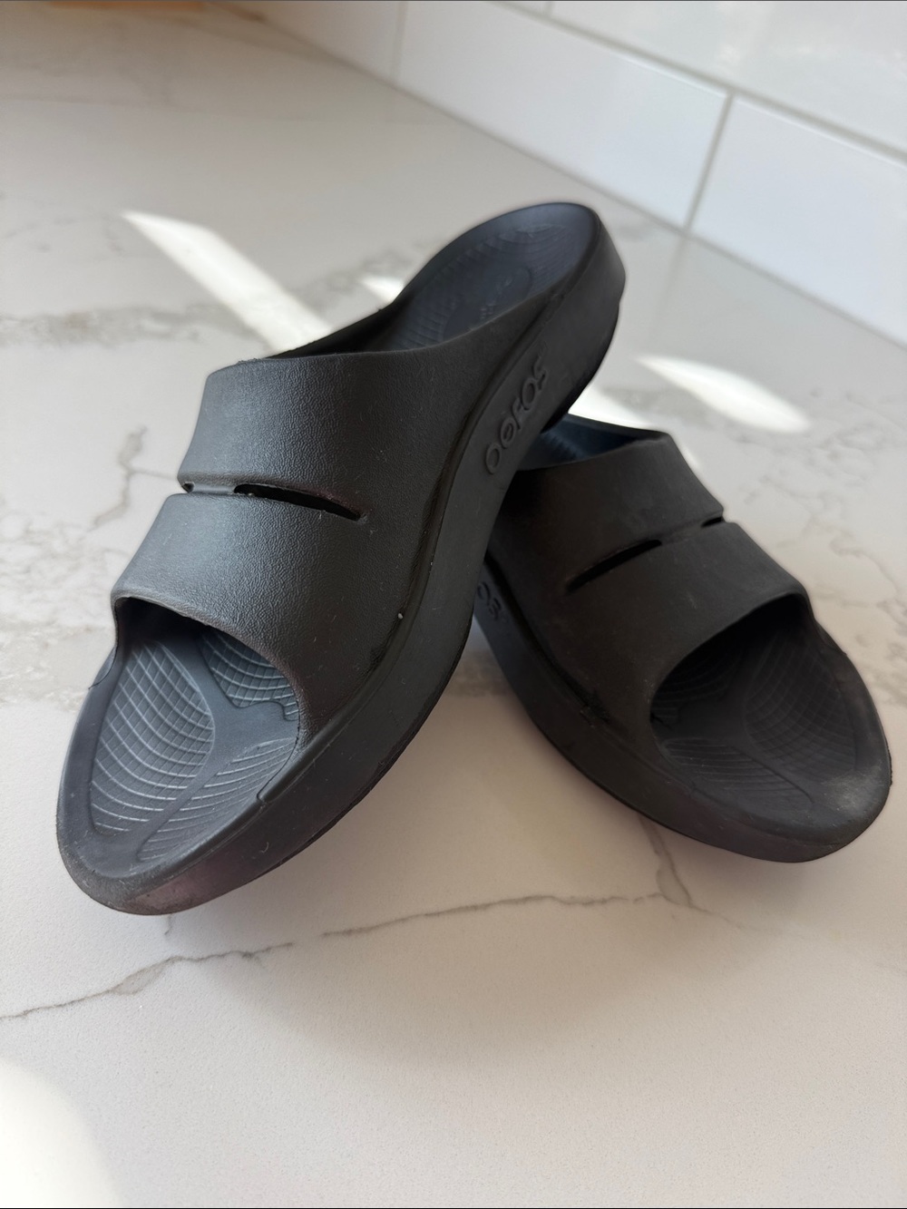 OOFOS Unisex Black Double-Strap Slide Sandals